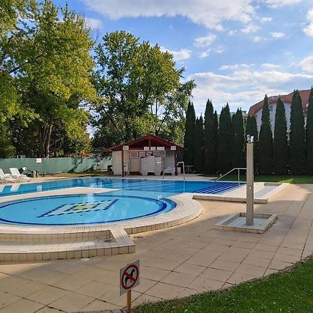 Panorama Lux Wellness Apartman Hajdúszoboszló Exterior foto