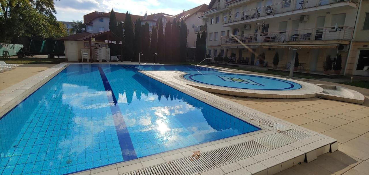 Panorama Lux Wellness Apartman Hajdúszoboszló Exterior foto