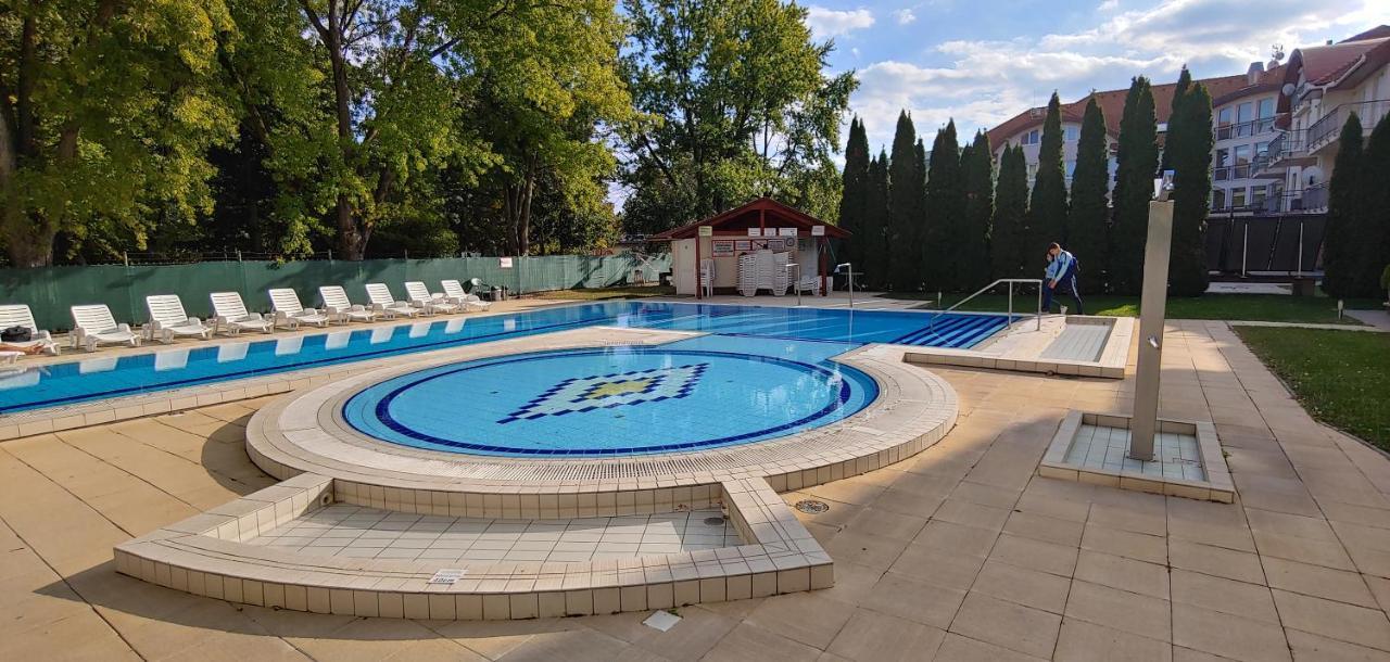 Panorama Lux Wellness Apartman Hajdúszoboszló Exterior foto